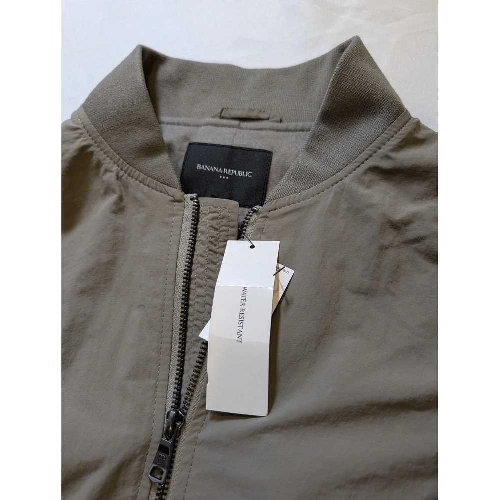 Banana Republic Men's Bomber Jacket Gray Full Zip Water Resistant Medium NWT